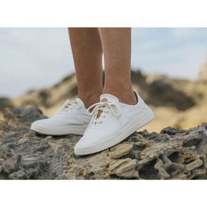 OluKai Kohu Canvas Off White Sneakers Women’s Size 7.5